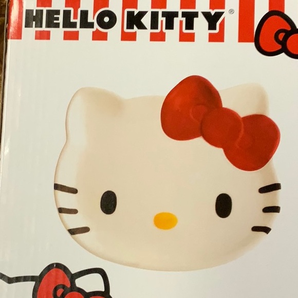 Brand new hello Kitty tray - Picture 3 of 5